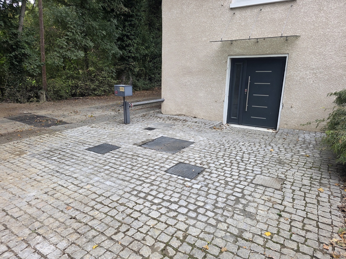 Finitions du pavage et regards accessibles après les travaux